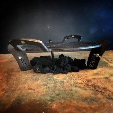 12‑inch black iron griddle plate with detachable legs for pizza oven