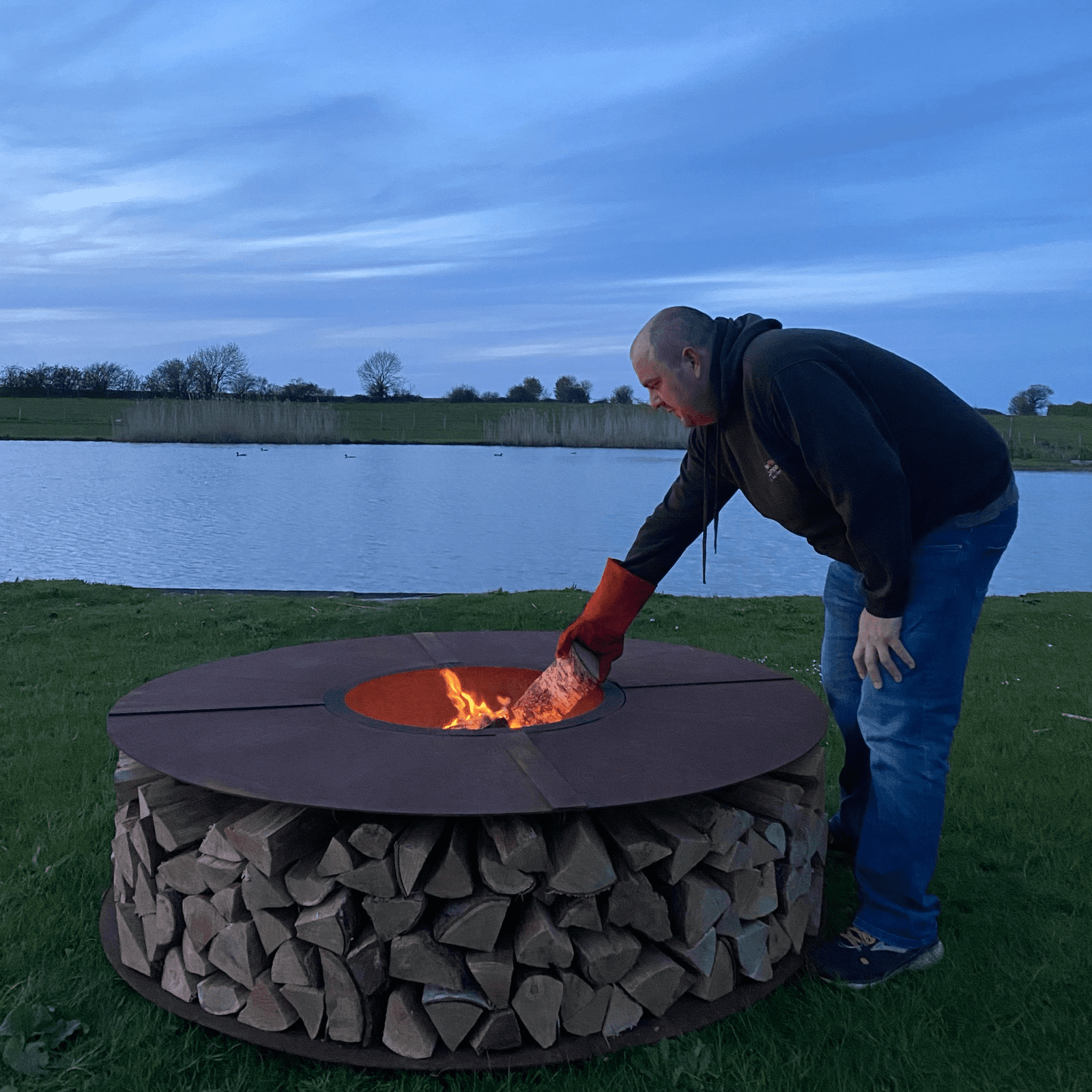 Fire Pit Table with Log Store - warriorgarden
