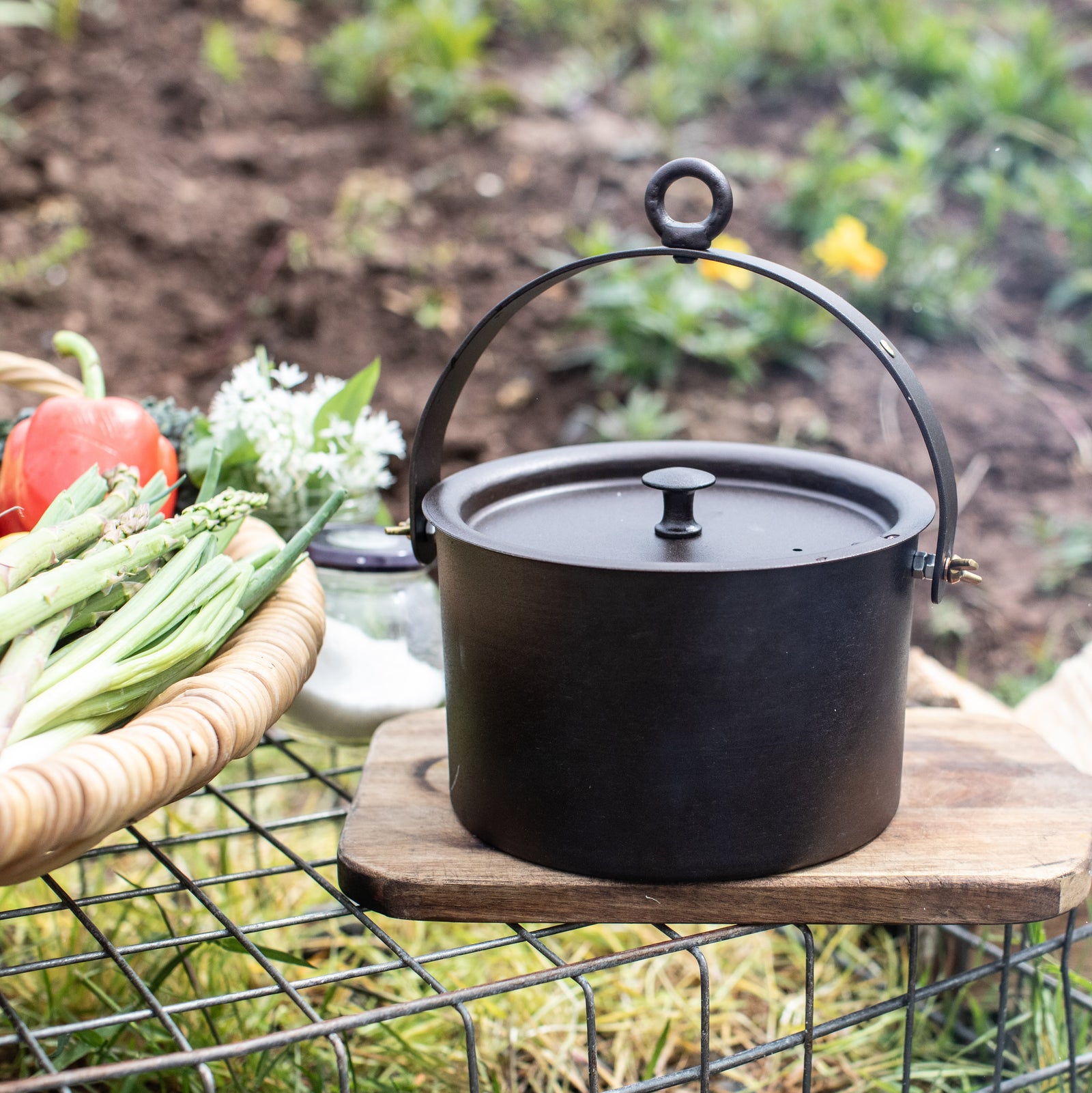 8" Crochta Pot with Lid - warriorgarden