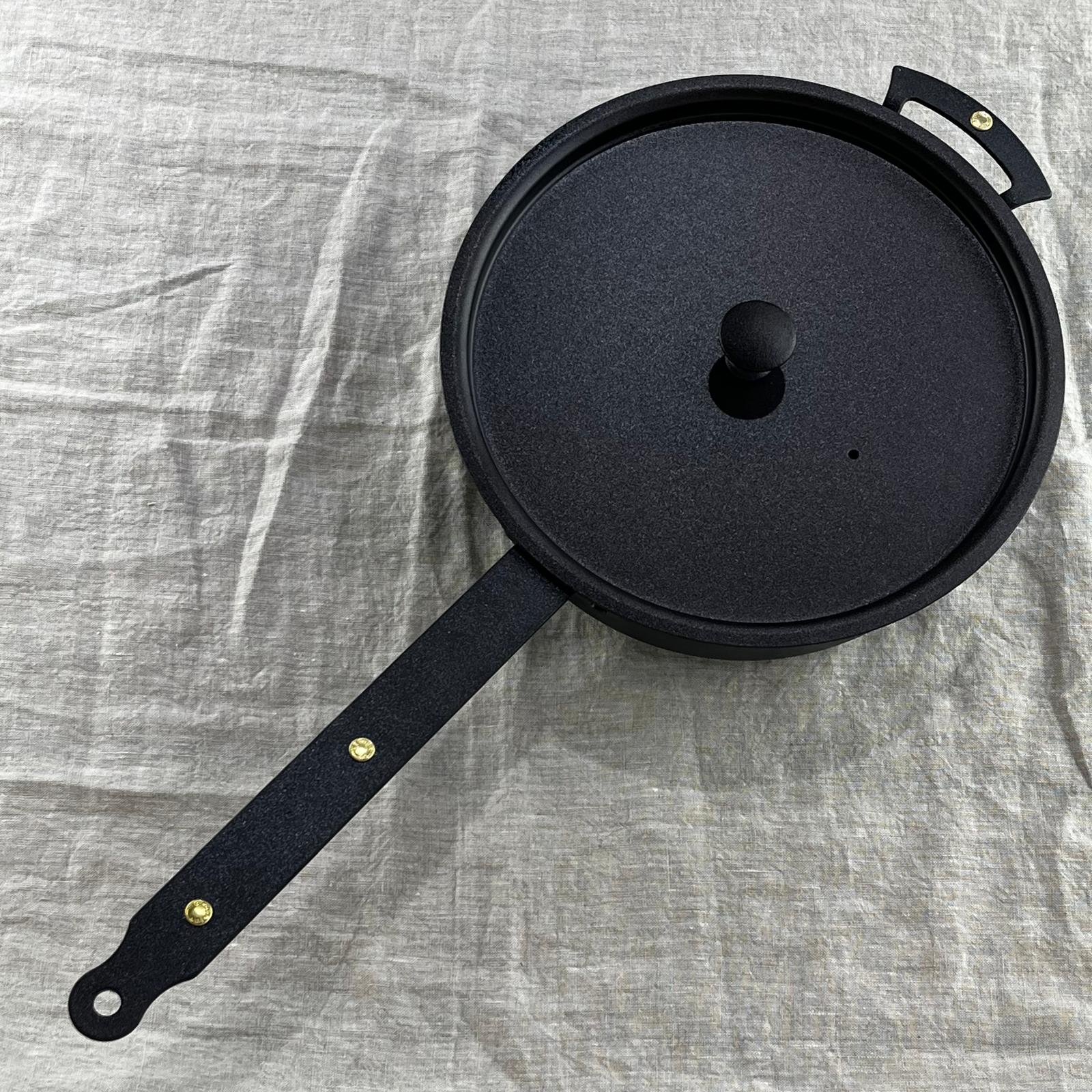 9" Sauteuse Pan with Front Handle and Lid - warriorgarden