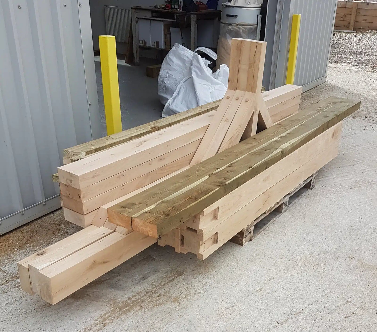 long wood pallets