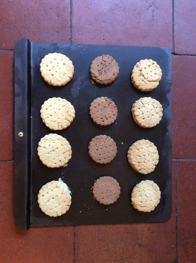 Heavy-Duty Black Iron Baking Sheet - warriorgarden