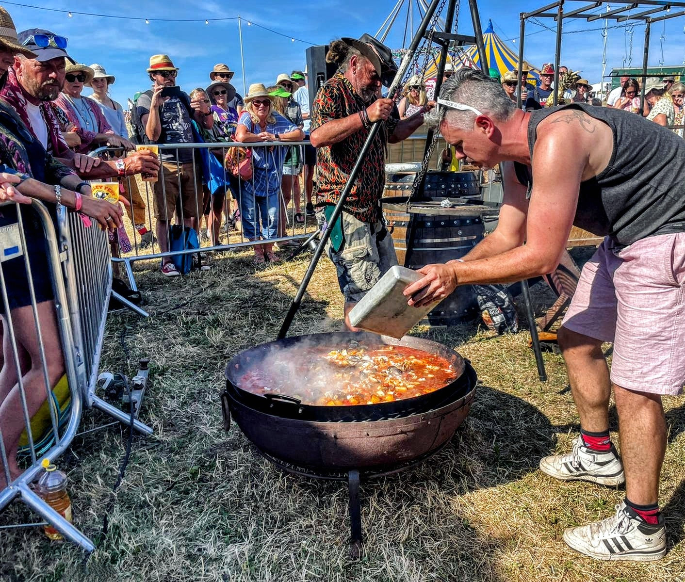 33" Giant Paella Pan