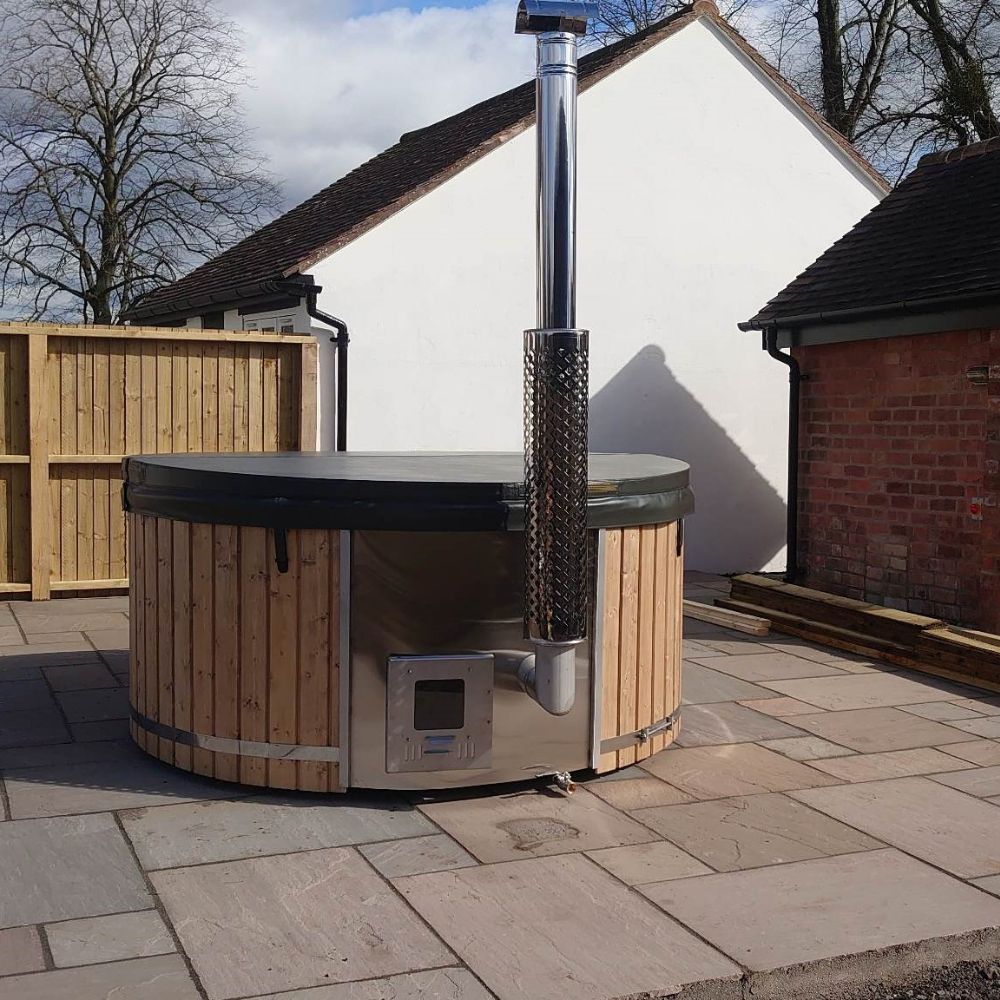 BHT's 8 person tub with int. burner - warriorgarden