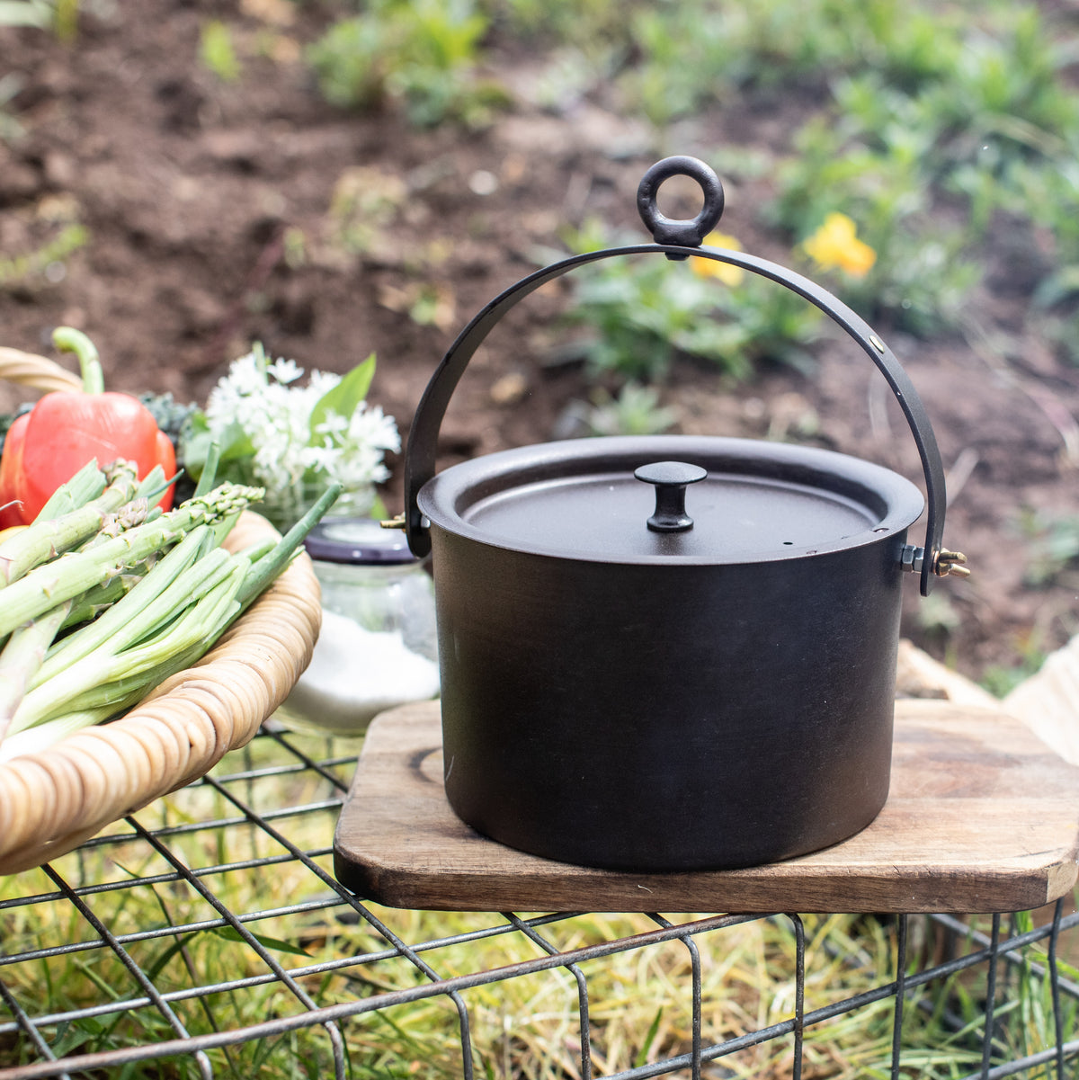 8" Crochta Pot with Lid - warriorgarden