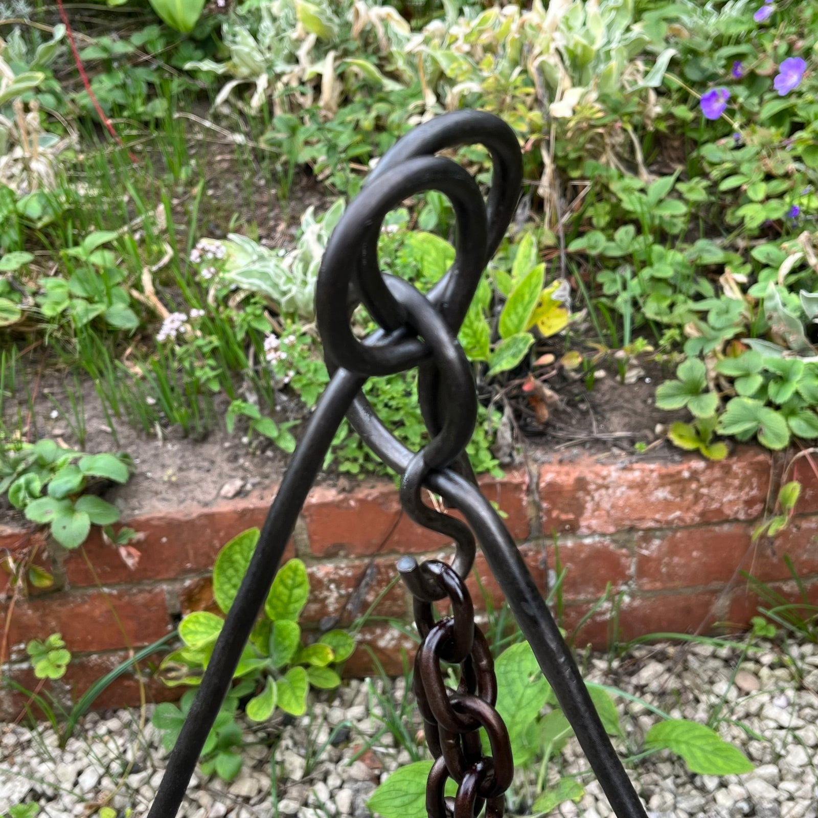 Chitty Irons cooking tripod and chain - warriorgarden