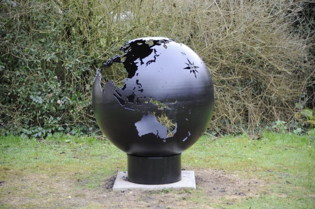 globe ire bowl with compass 