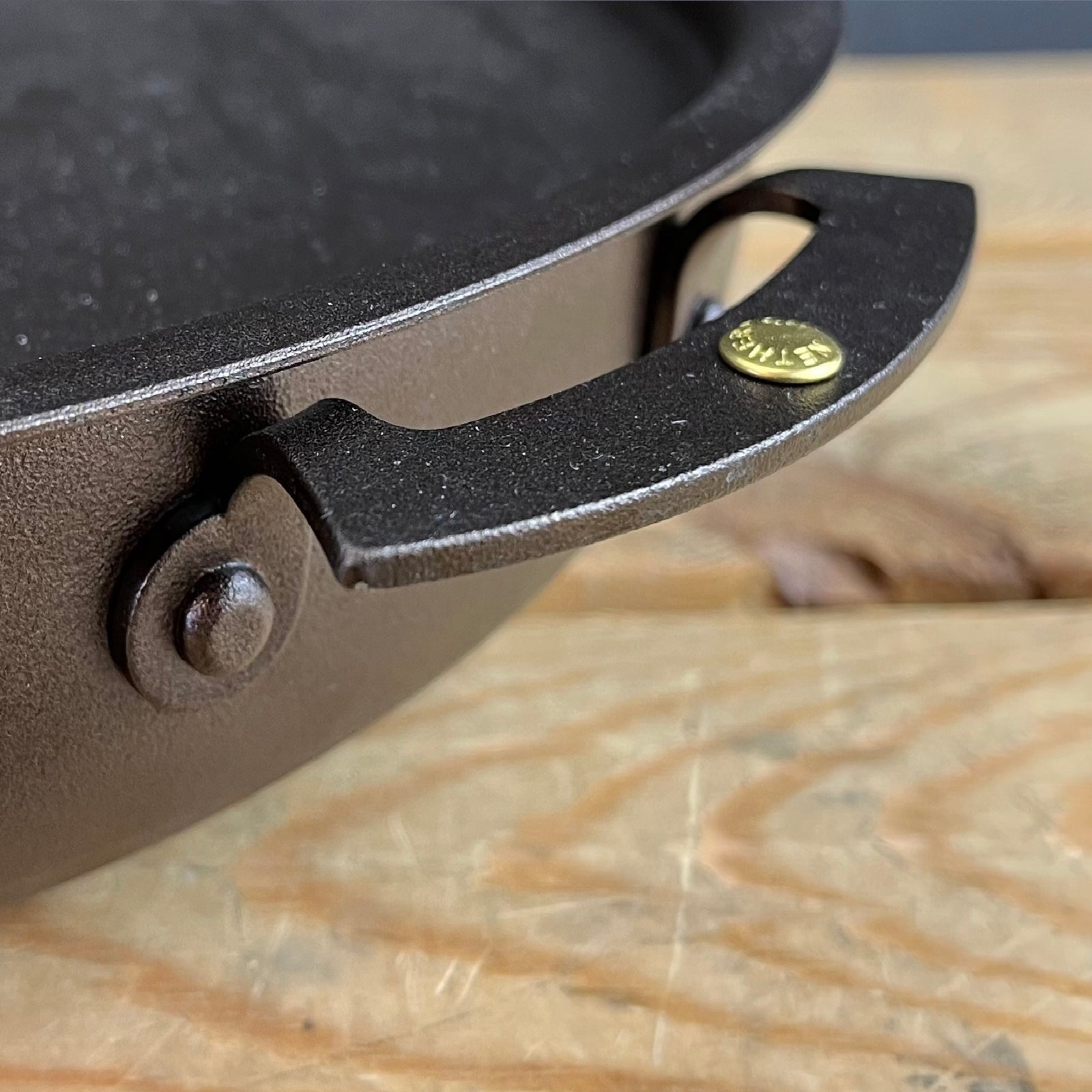 13" Prospector Pan with Double Steel Handles and Lid - warriorgarden