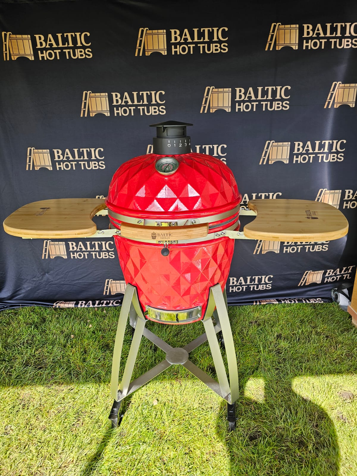 Baltic Ceramic Kamado Grill - warriorgarden