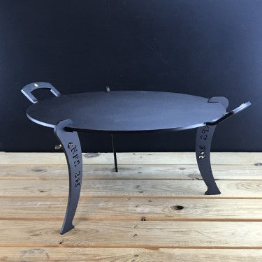 15‑inch black iron chapa griddle plate with detachable legs